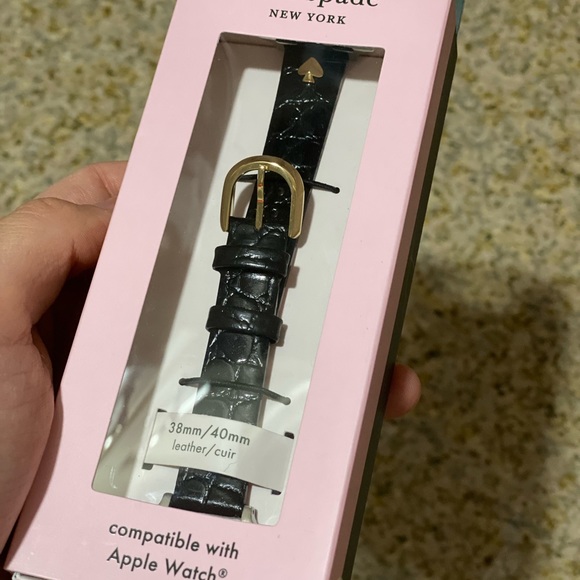 NEW! Kate Spade Croc Embossed Leather Apple Watch - Picture 8 of 14